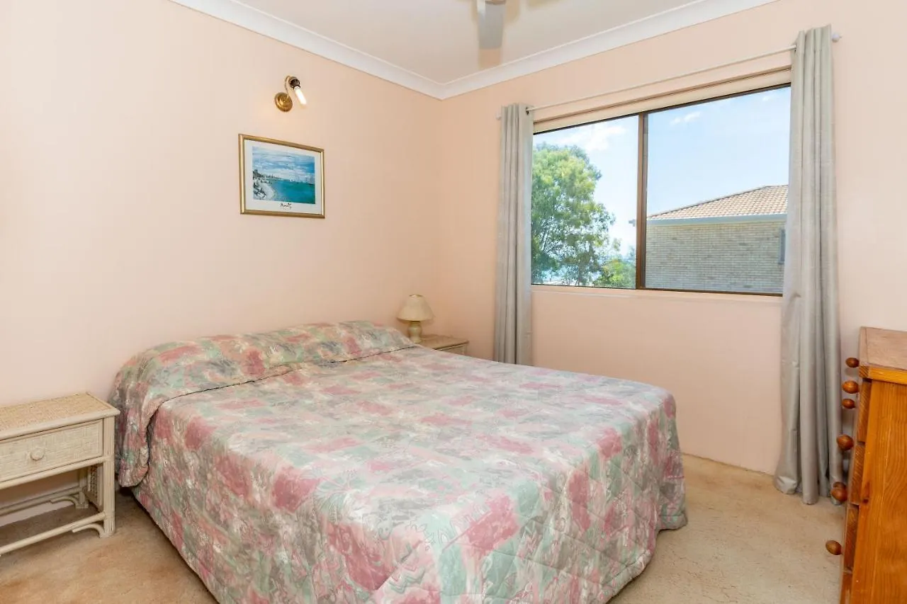Water Views - Top Floor -Clearview Apartments South Esp, Bongaree